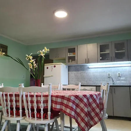 Rio - Obronci Fruske Gore Villa